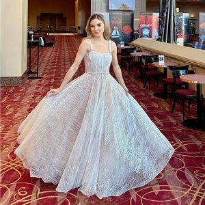 Mademoiselle Bridal Gown in White
Bronx and Banco Size XS